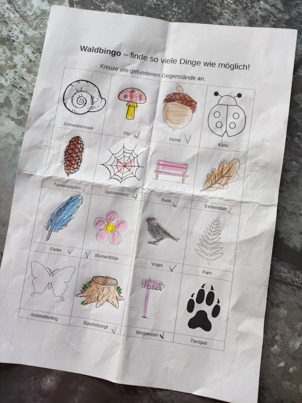 Waldbingo für das Wandern mit Kindern