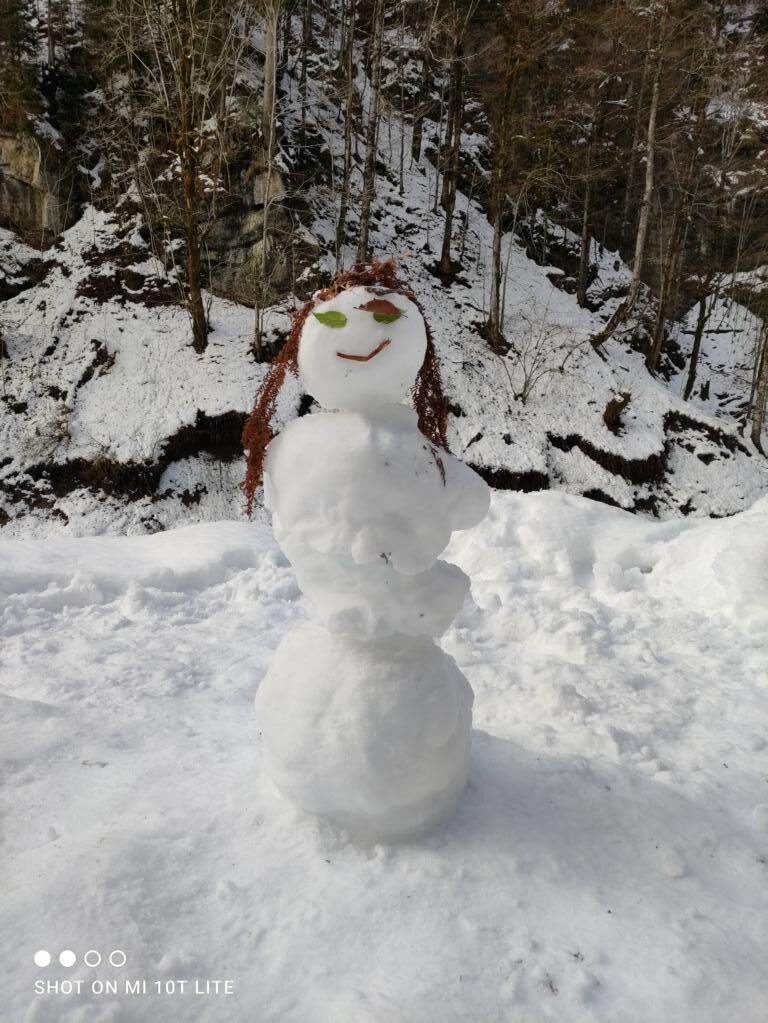 Schneemann beim Winterwandern