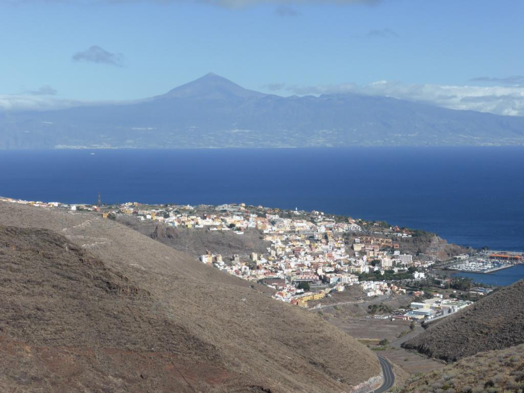 Blick-ueber-San-Sebastian de la Gomera