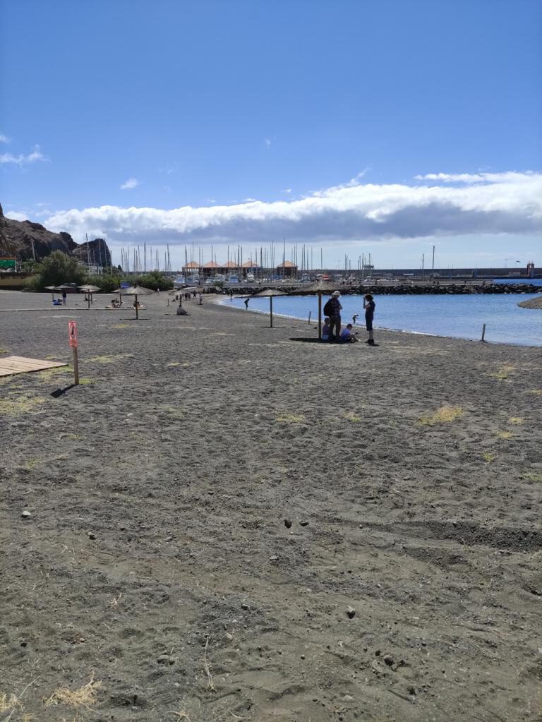 Der Stadtstrand von San Sebastian de la Gomera