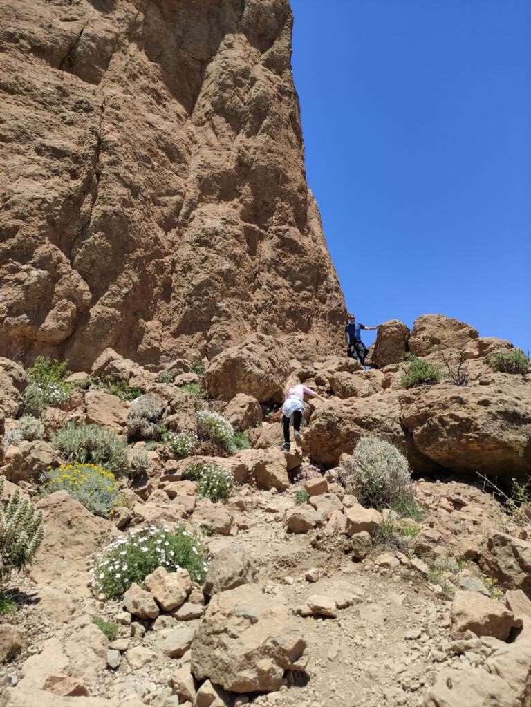 Klettern bei der Wanderung Roque Nublo